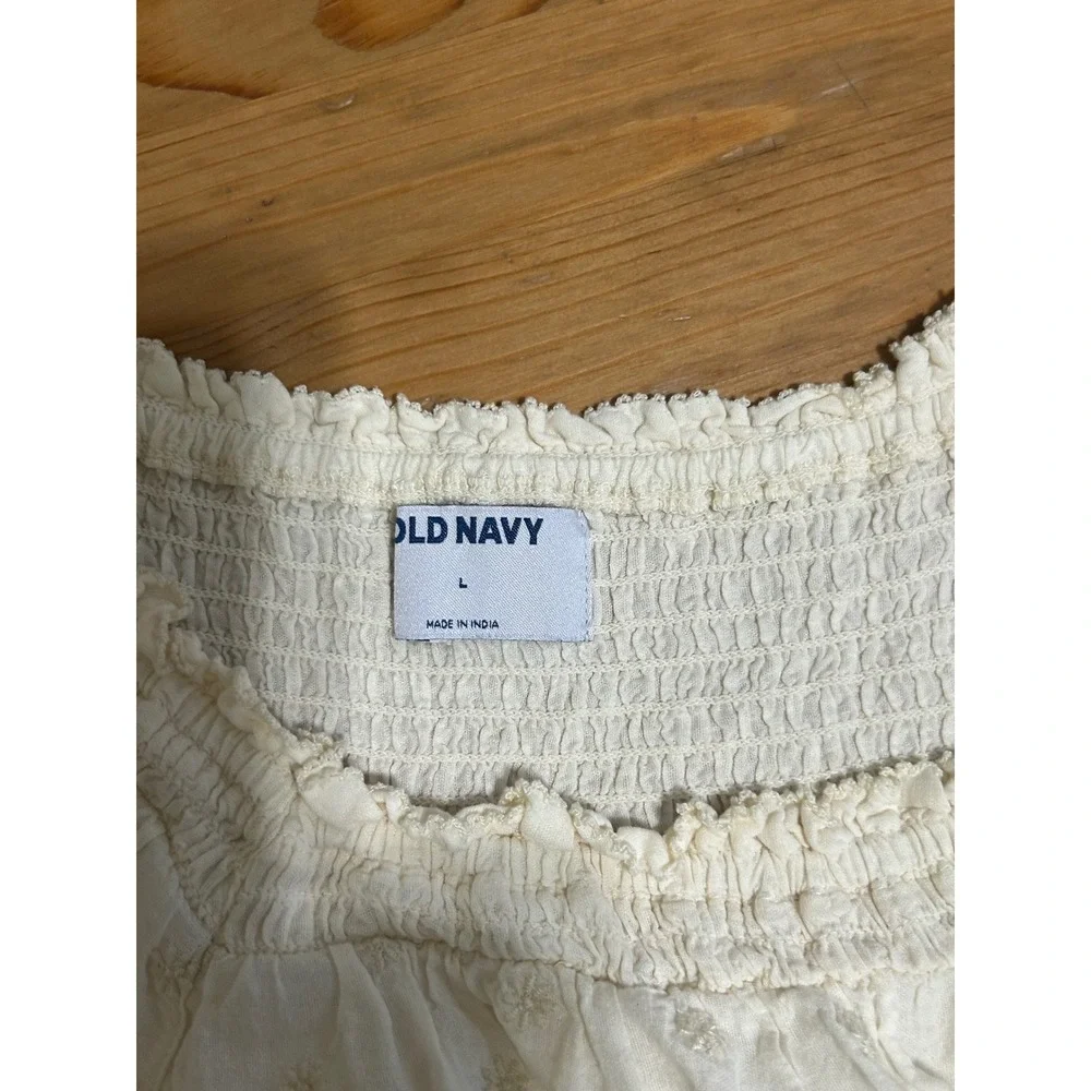 Old Navy Ivory Eyelet Smocked Milkmaid Boho Cottage Peasant Floral  Top Women  L